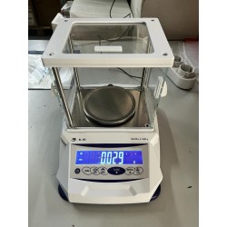 Bilancia di precisione digitale BL 303 PRODOTTI